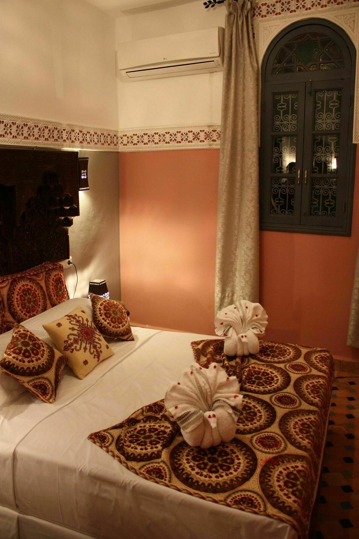 Ryad Dar El Meknassia Meknes Bagian luar foto